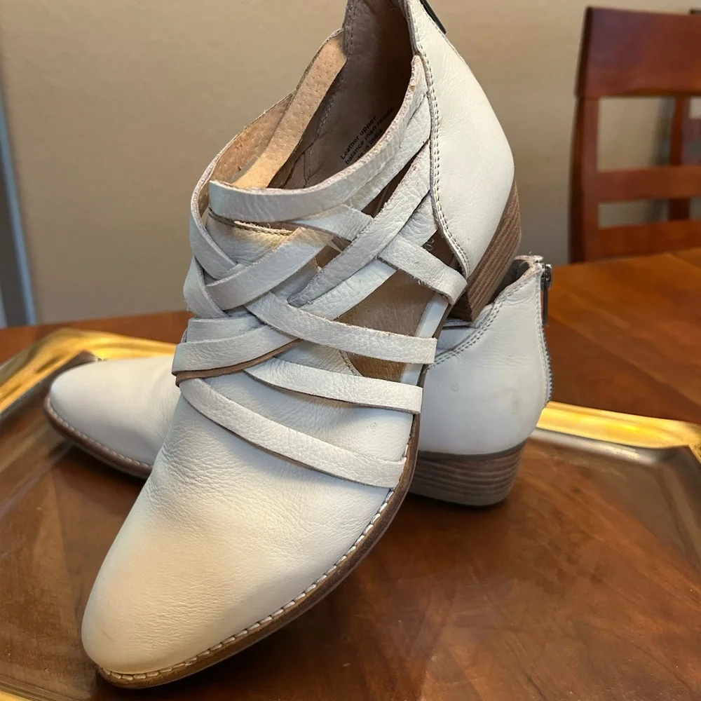 Seychelles Cream Strappy Ankle Booties